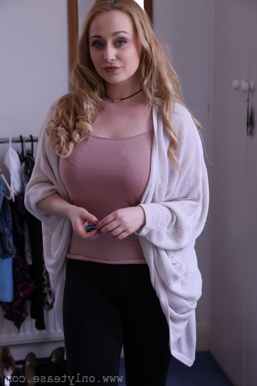20P Only Tease Emma Rachael, Tillie Feather
