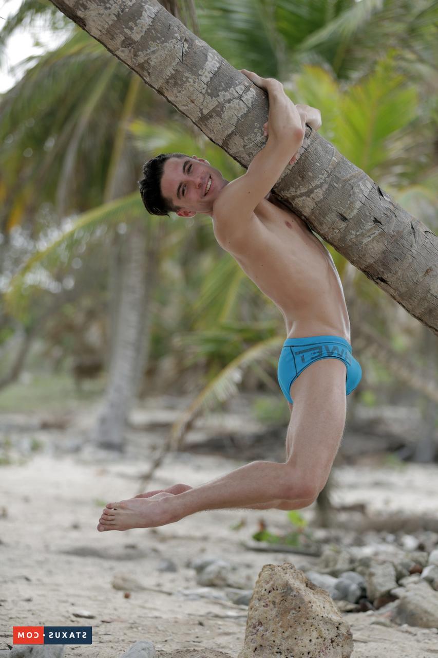 20P Gay boys Felipe Esquivel & Johny Cruz have interracial anal sex outdoors