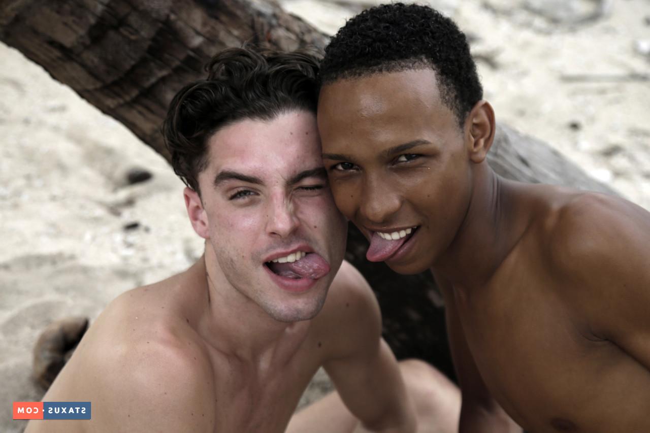 20P Gay boys Felipe Esquivel & Johny Cruz have interracial anal sex outdoors