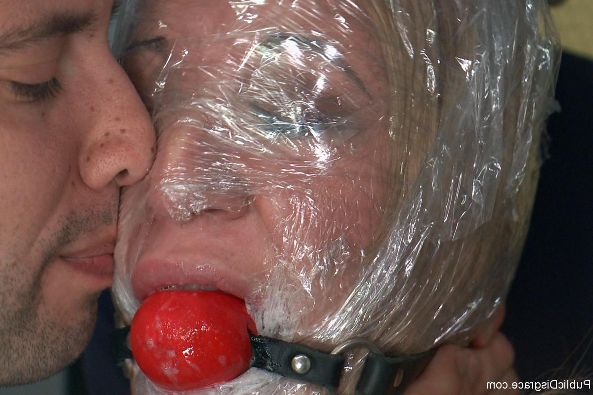 20P Public Disgrace Amy Brooke, Tommy Pistol