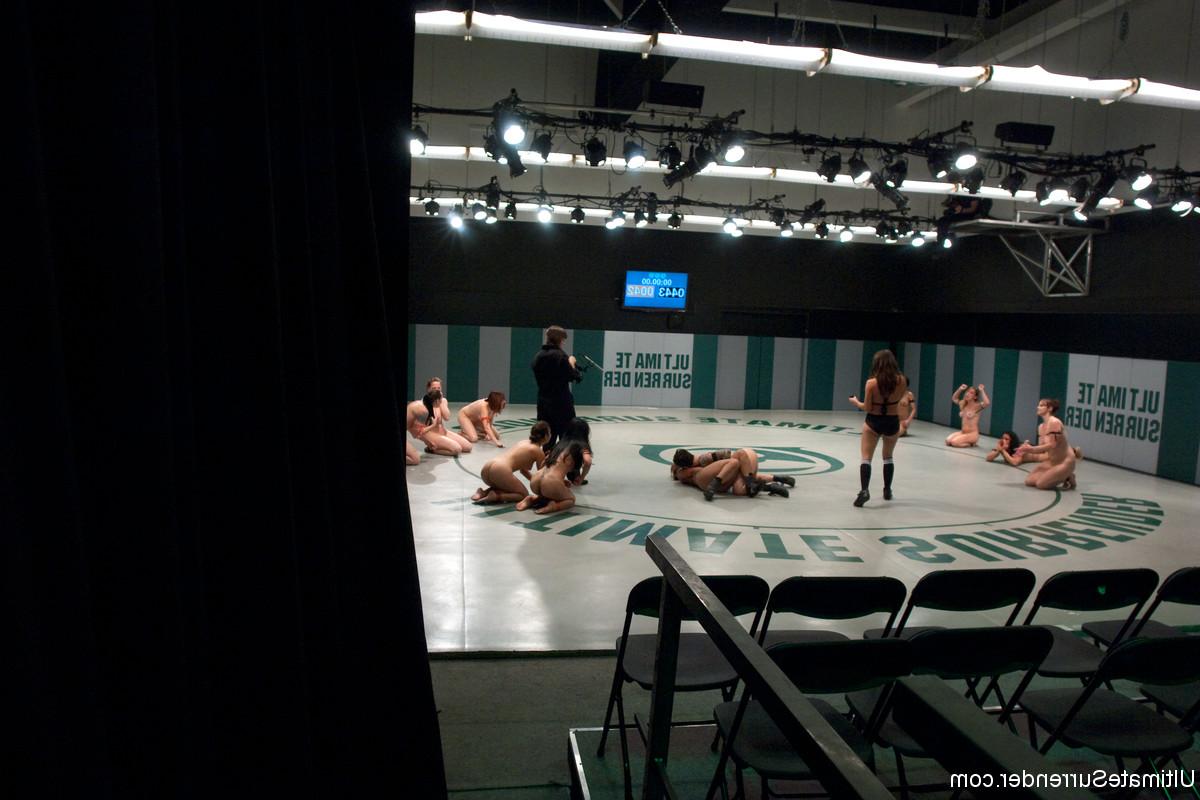 20P Ultimate Surrender Bella Rossi, Bella Wilde, Beretta James, Cheyenne Jewel, Drag