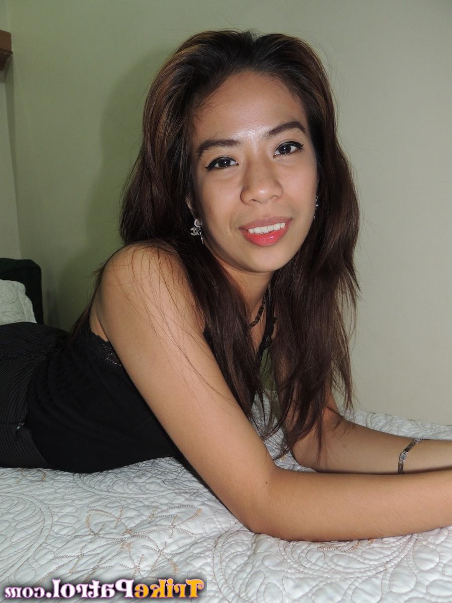 15P Petite Asian girl Chelsy gets banged and jizzed on a by a sex tourist