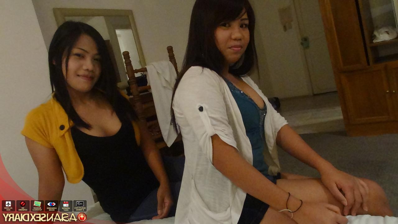 15P As meninas filipinas Angela e Arlene fazem sexo a três com um turista sexual