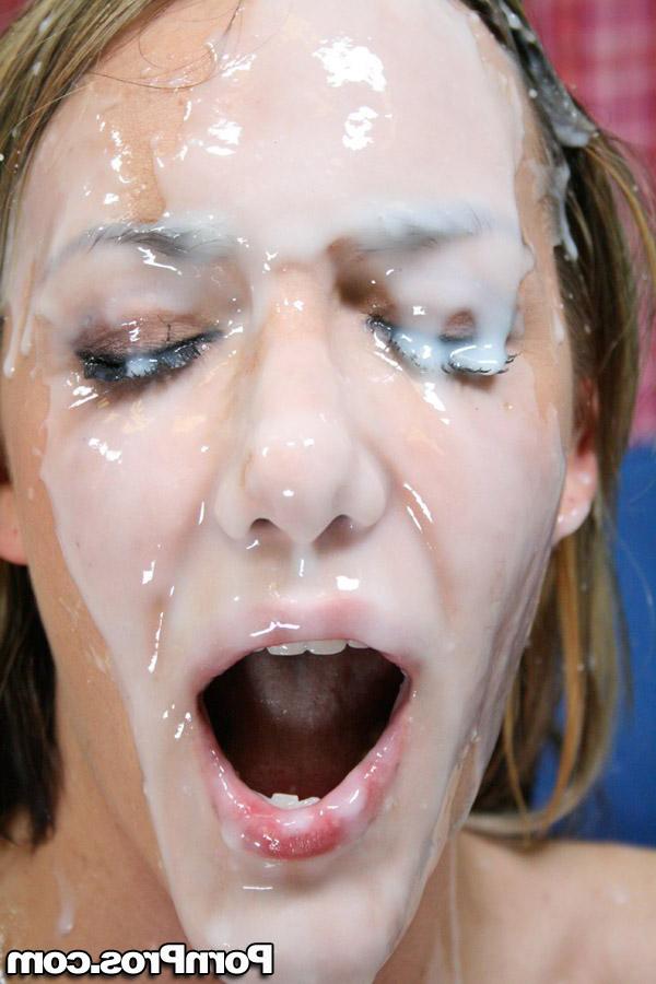 20P Gostosa Audrey Elson recebe enorme galo negro e gozada facial