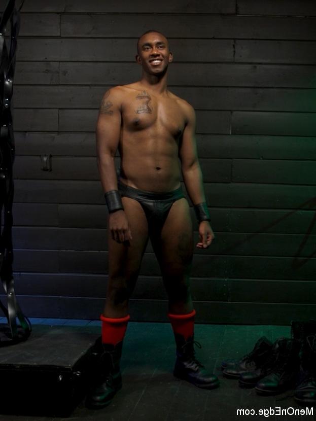 15P Hombres al borde Buck Wright