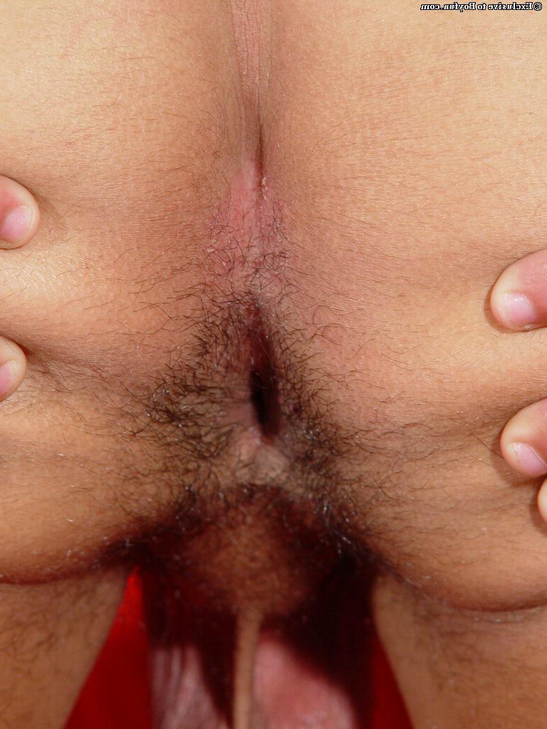 20P Chris gay muito gostoso mostra seu corpo incrível e se masturba sozinho