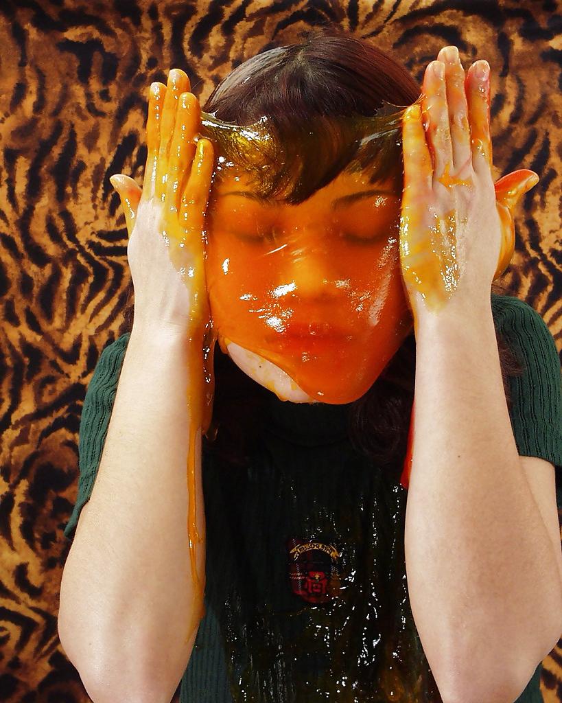 16P Lecherous thai floosie makes some non nude messy and slimy action