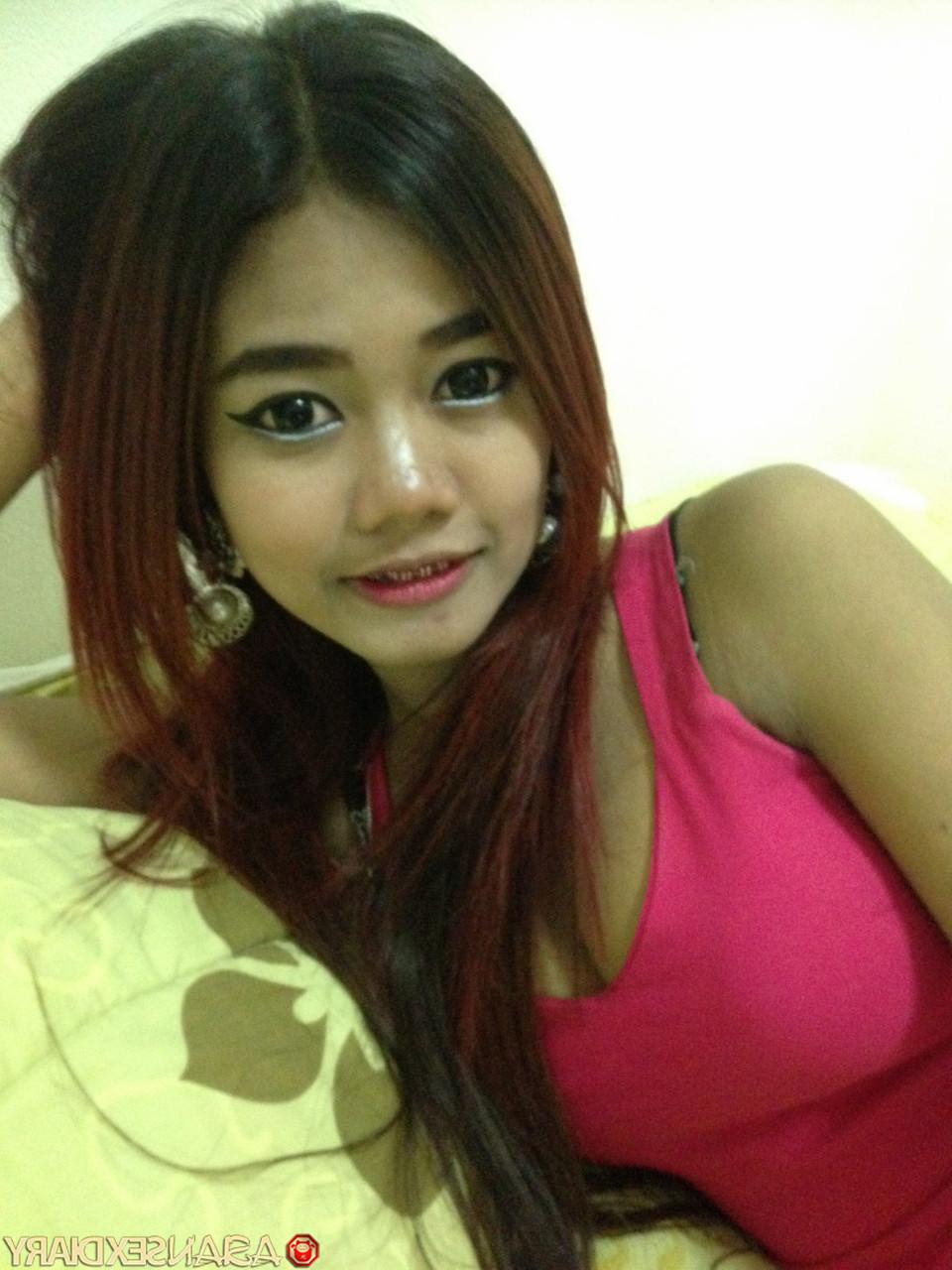 20P Petite Asian babe Jubjang strips fully naked and gets a POV dicking