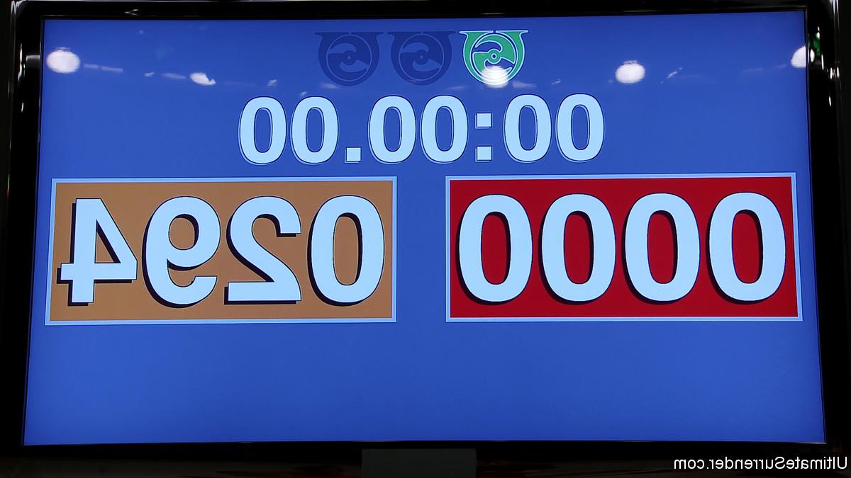 20P Lésbica asiática Tia Ling dedos Mahina Zaltana durante uma briga