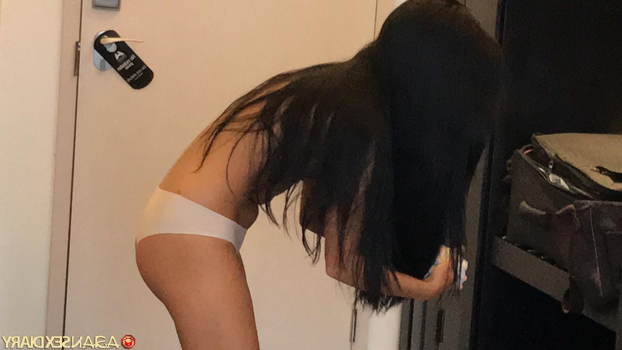 12P Journal de sexe asiatique Apolonia Lapiedra