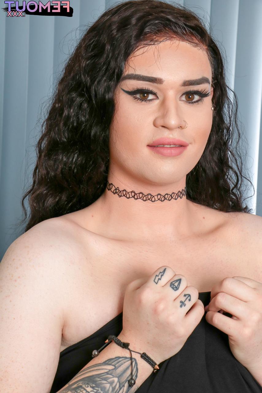 16P Femout XXX Ashley