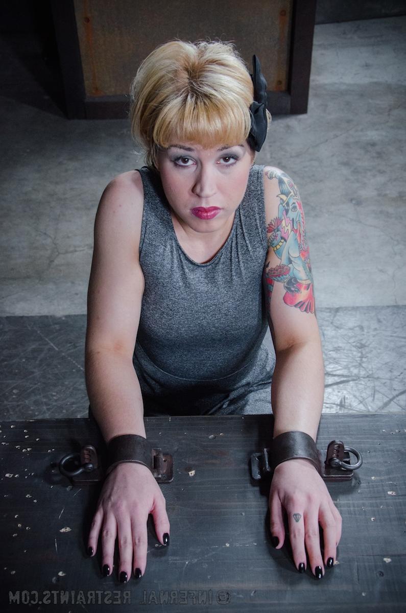 10P Infernal Restraints featuring Elizabeth Thorn Porn Photos
