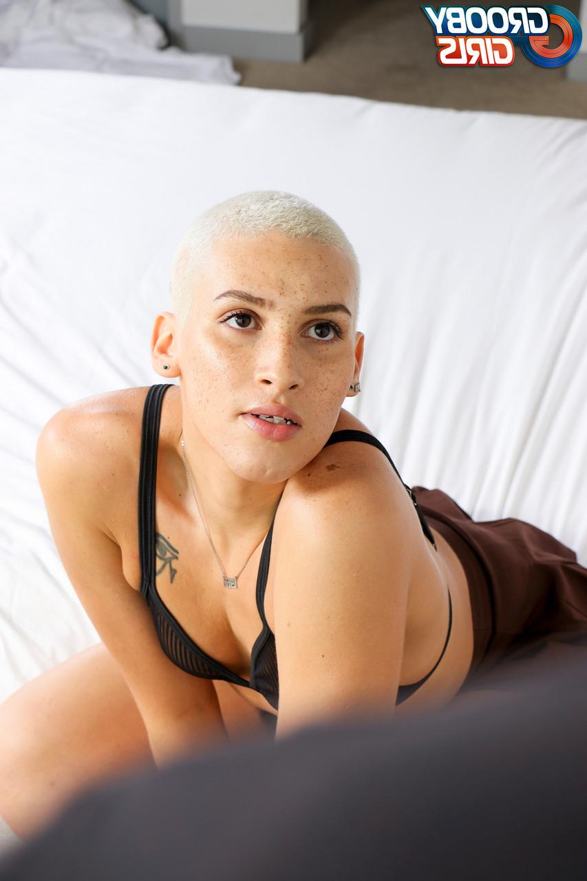 16P Grooby Girls Ivona Marie