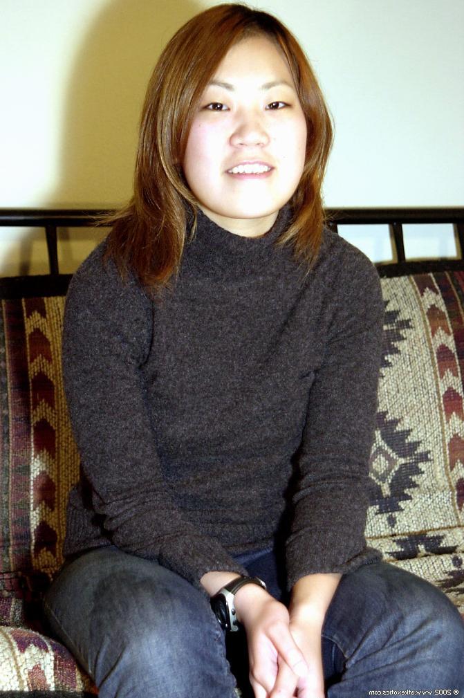 16P Oriental first timer Naoko strips off jeans to reveal nice ass and beaver