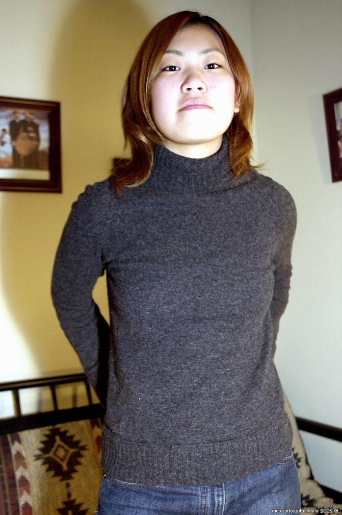 16P Oriental first timer Naoko strips off jeans to reveal nice ass and beaver