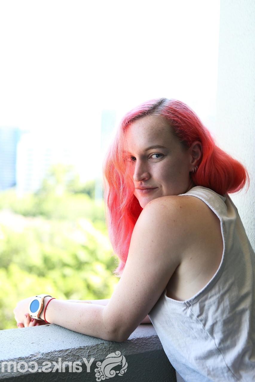 17P Pink haired Australian doll Sierra Knight strips & shows hot curves on balcony