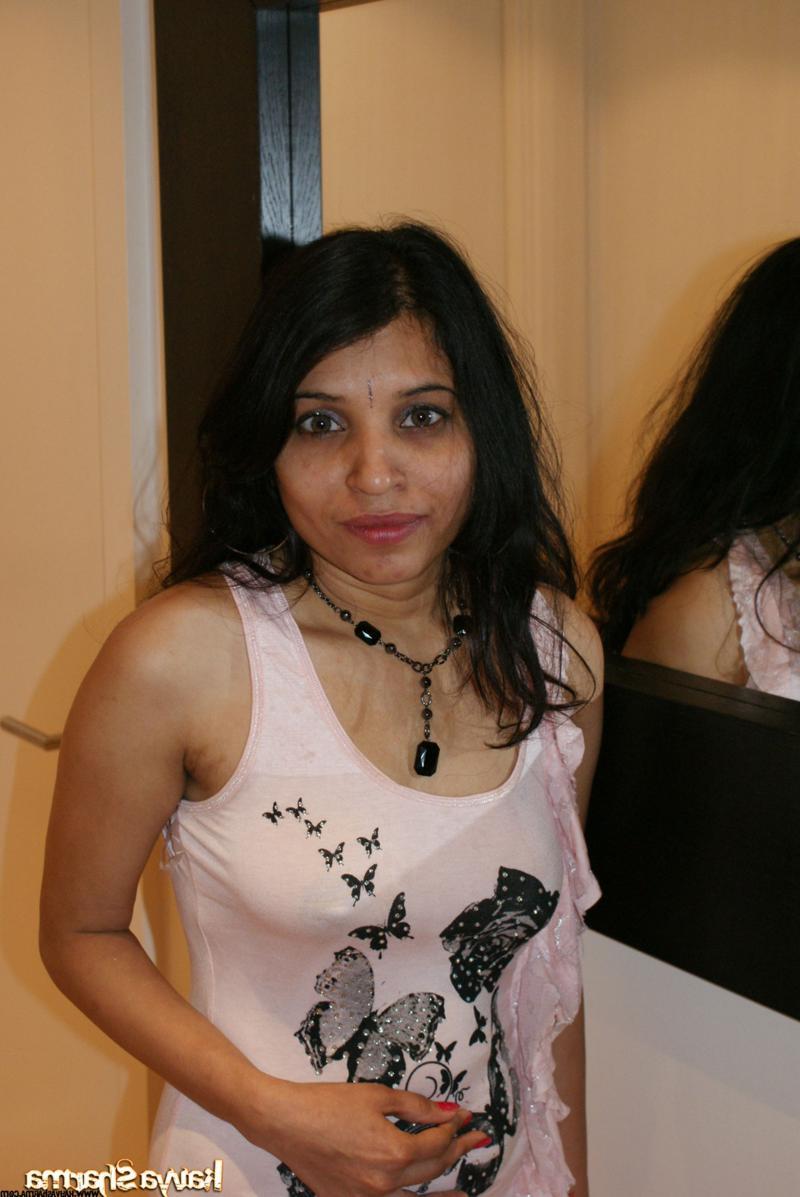 12P Indian MILF Kavya Sharma models a short dress during a non-nude shoot