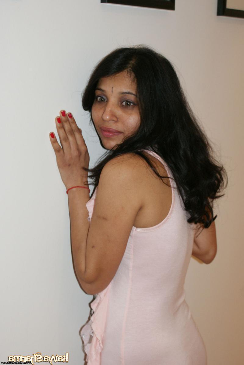 12P Indian MILF Kavya Sharma models a short dress during a non-nude shoot