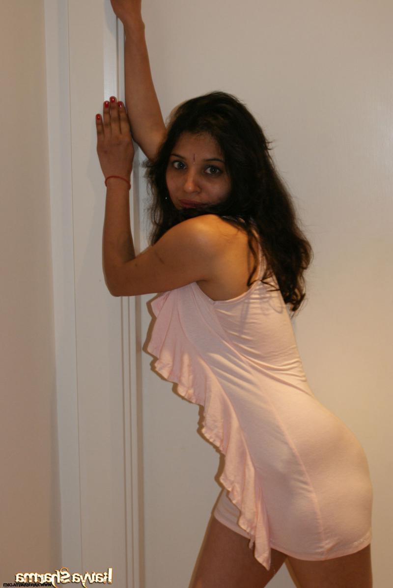 12P Indian MILF Kavya Sharma models a short dress during a non-nude shoot