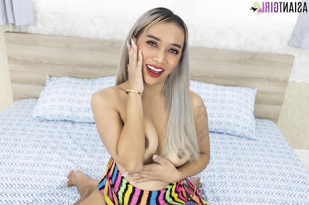 16P asiática tgirl vida