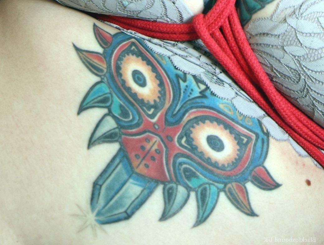 16P Tatted chubber Luna La Roux is bound with rope while in her underwear & socks