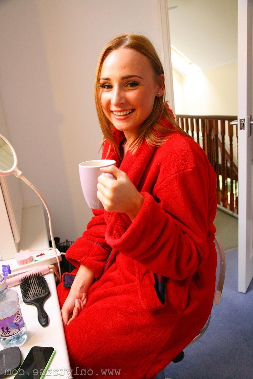 20P Only Tease Jodie Gasson, Kayla Louise