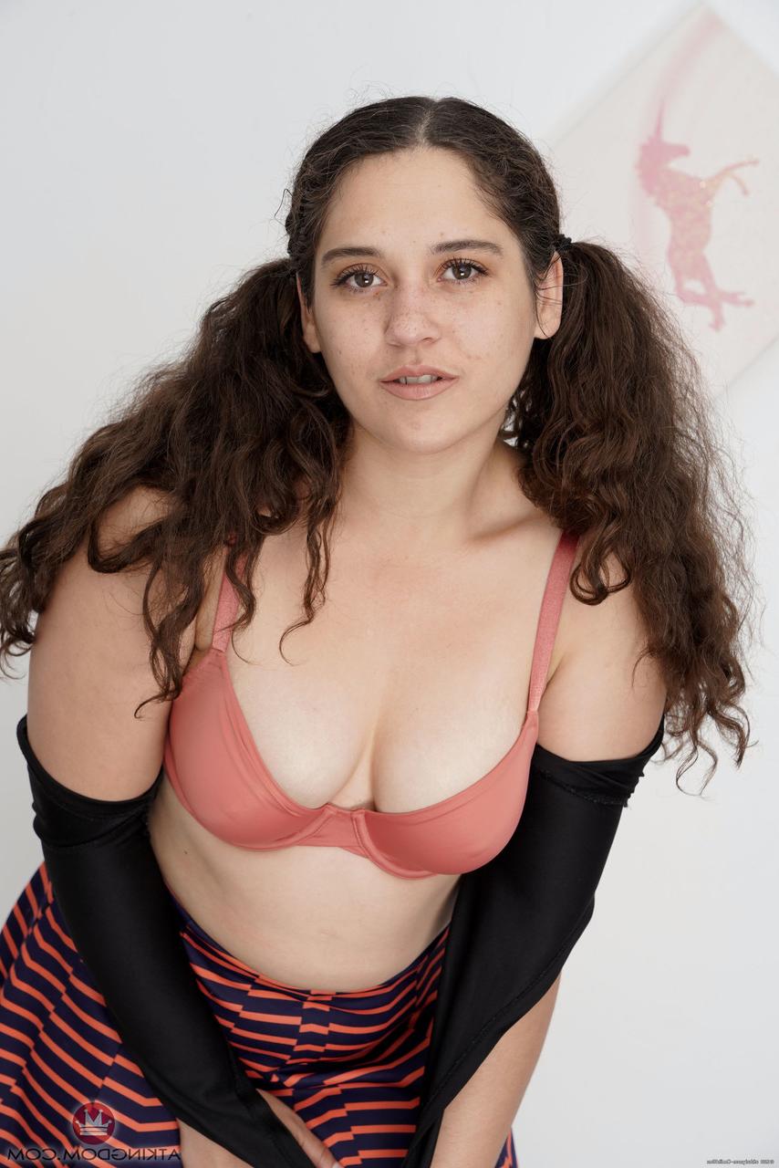 20P Curvy babe Ziggy Star spreads her hairy pussy after a sexy striptease