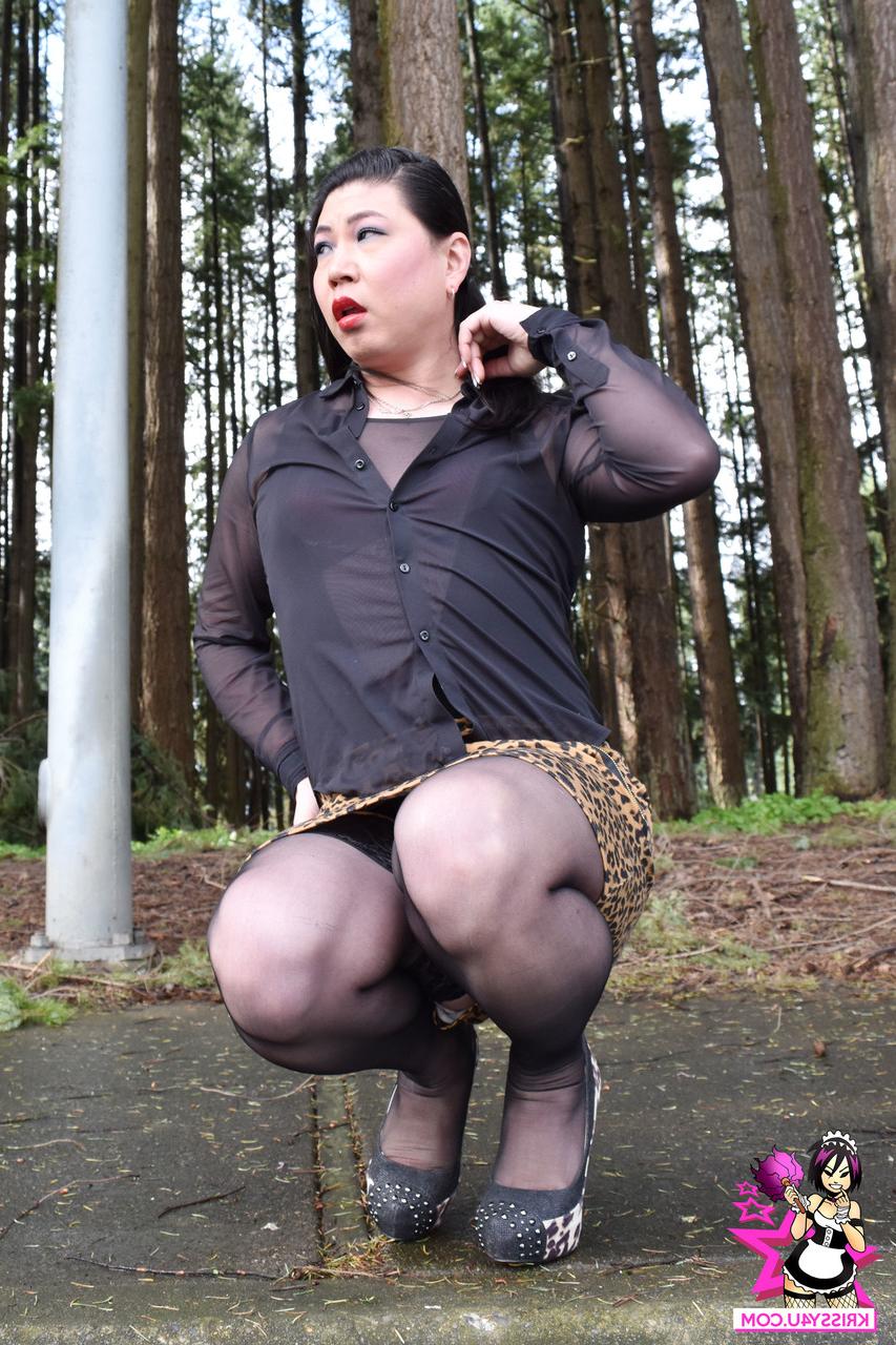 16P Curvy Asian tchick Milfona shows and touches her dick in the car