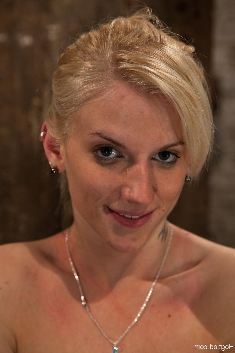 20P Hogtied Haley Cummings, Isis Amor