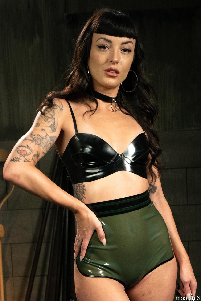 20P Everything Butt Charlie Valentine, Kendra Cole