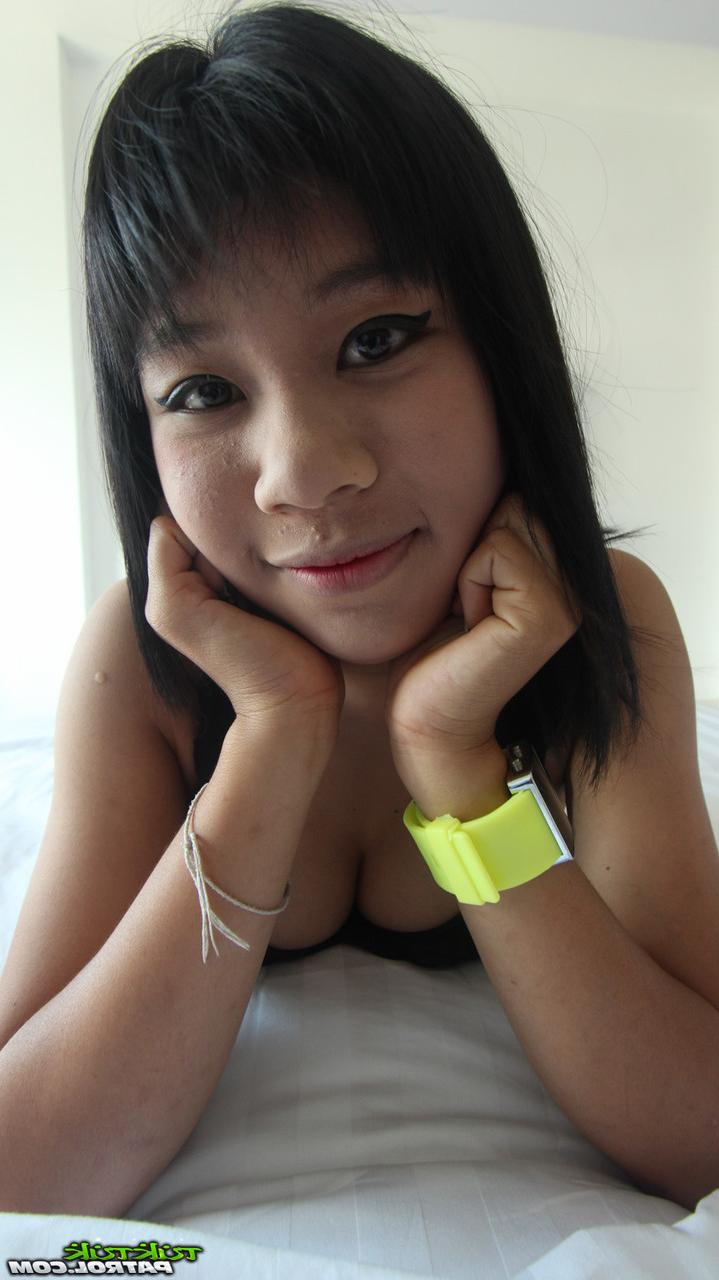 20P Delicious Thai babe Jang giving a sloppy blowjob and fucking in POV