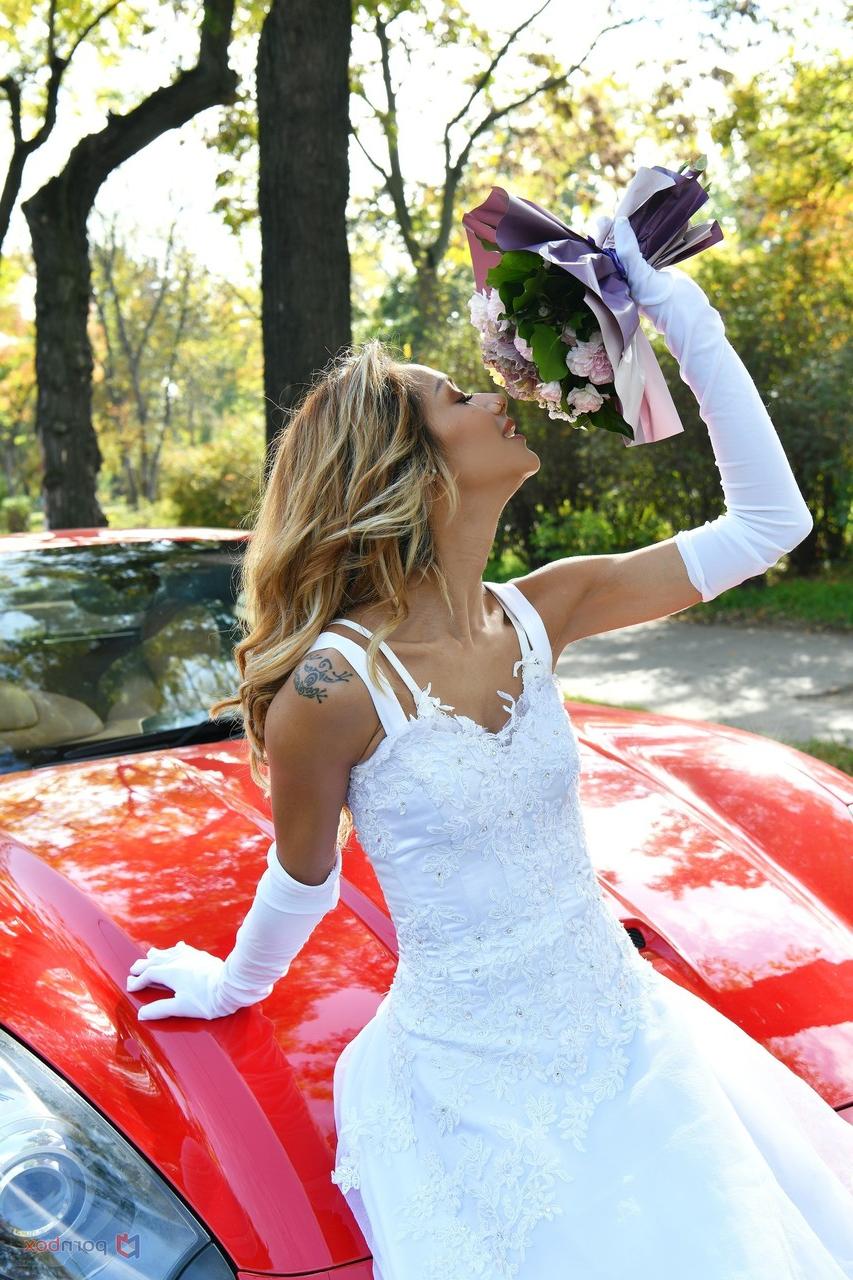 20P La novia Veronica Leal es doblemente follada por su esposo y su ex novio