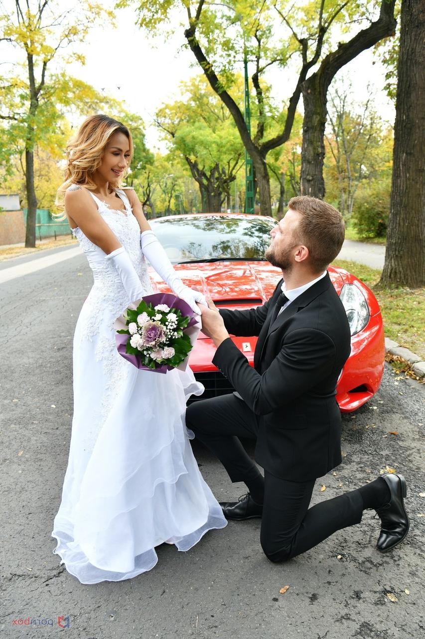 20P La novia Veronica Leal es doblemente follada por su esposo y su ex novio