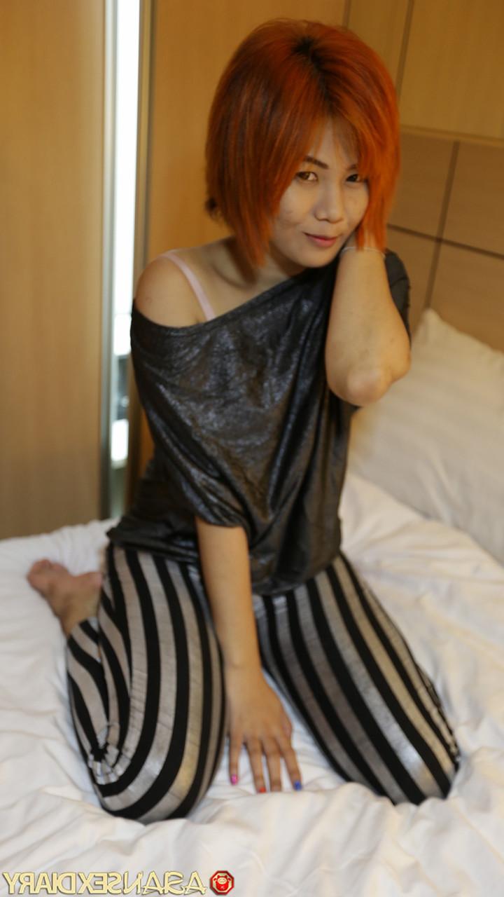 20P Redheaded Chinese babe Pa getting her innocent hairy pussy dicked in POV