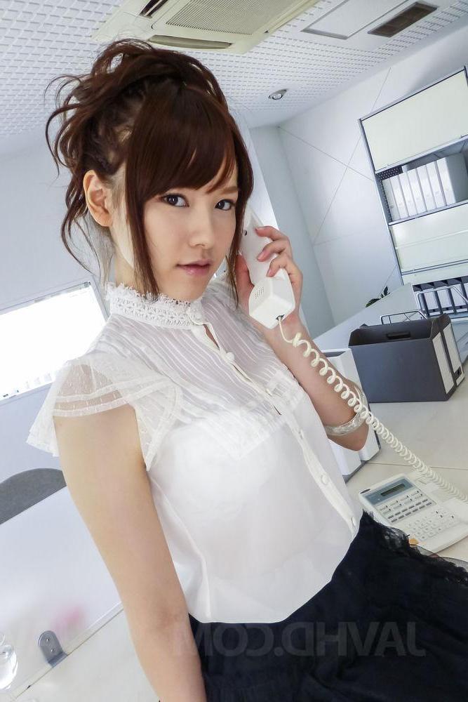 15P Sexy Japanese receptionist Yui Uehara plays with her moist pussy and oily tits