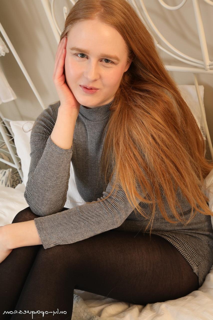 16P Natural redhead Aurora Phoenix strips to pantyhose in a teasing manner