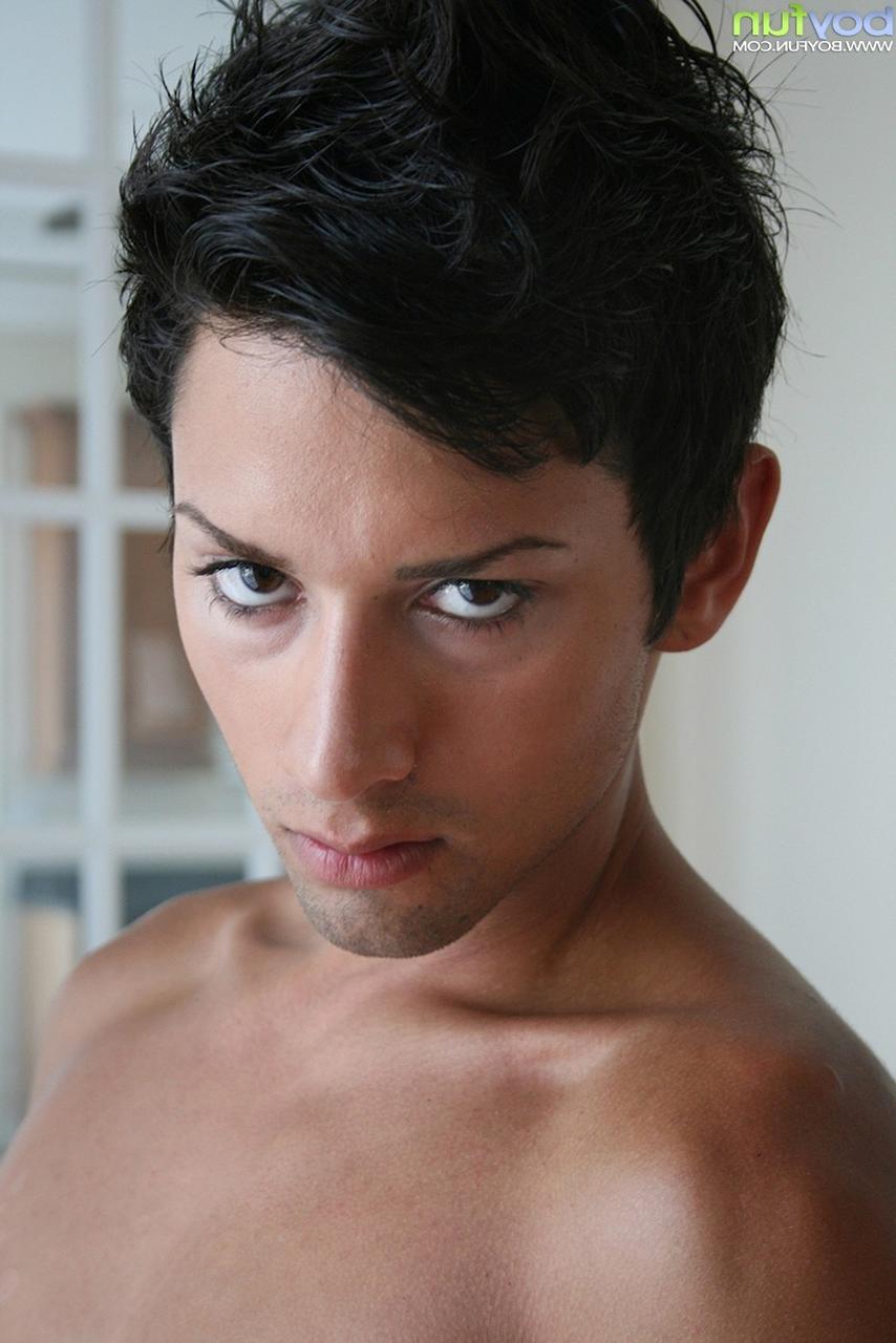 20P Hot twink Michael Moscato strips naked & shows off his fully-erect dick
