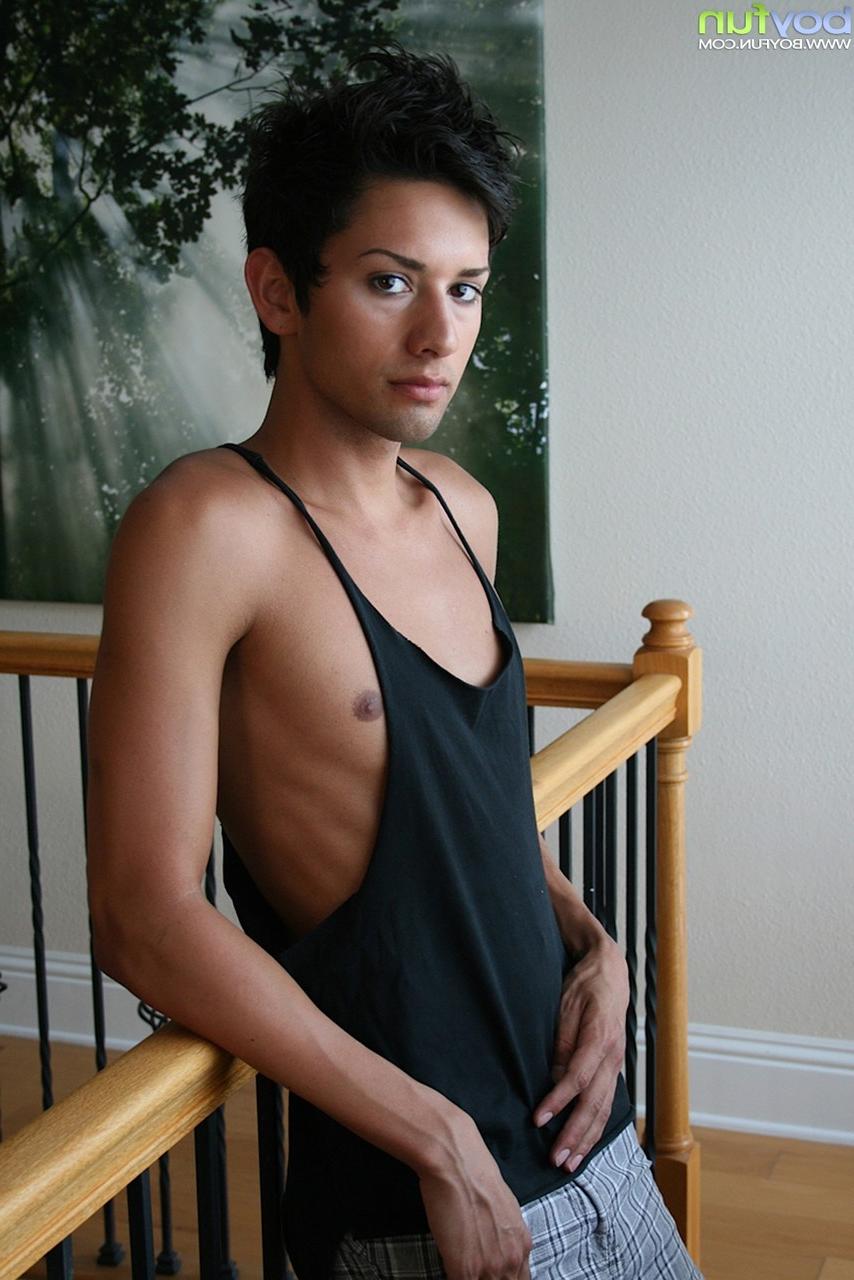 20P Hot twink Michael Moscato strips naked & shows off his fully-erect dick