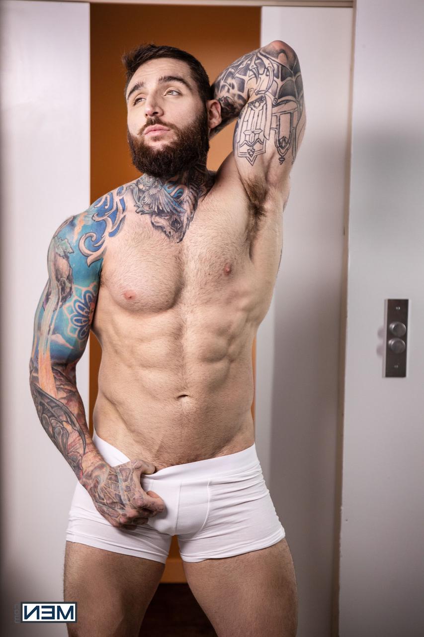 15P Gay gostoso Felix Fox gosta de sexo anal hardcore com seu chefe musculoso