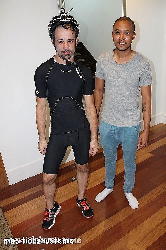 20P Os gays pequenos e fofos Jett e Leo Rocca se despem e desfrutam do prazer oral
