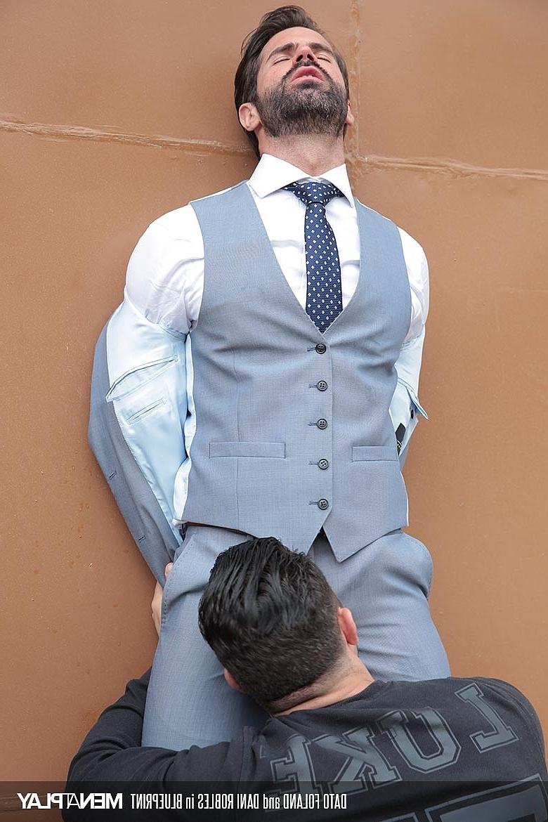 20P Gays sexys con músculos perfectos dani robles y dato foland follan al aire libre