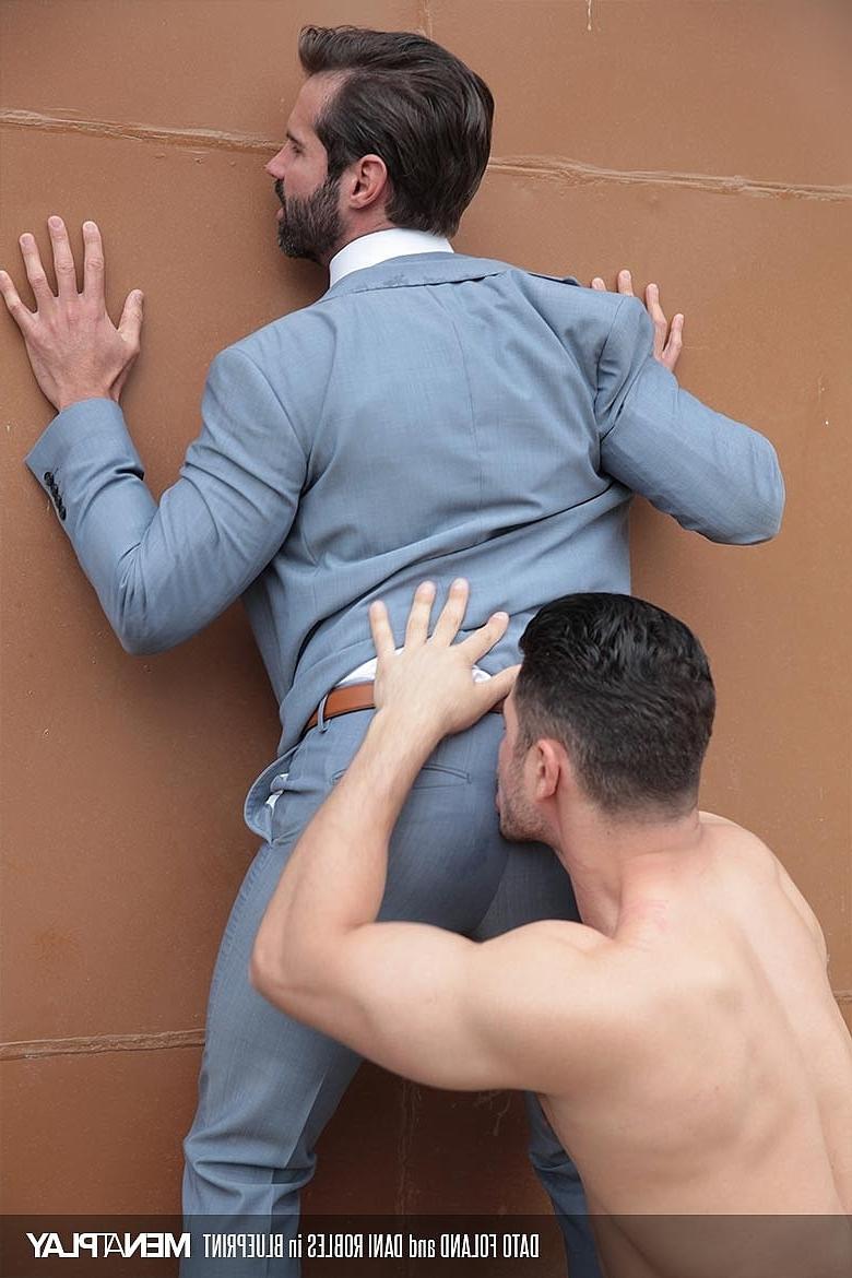 20P Gays sexys con músculos perfectos dani robles y dato foland follan al aire libre