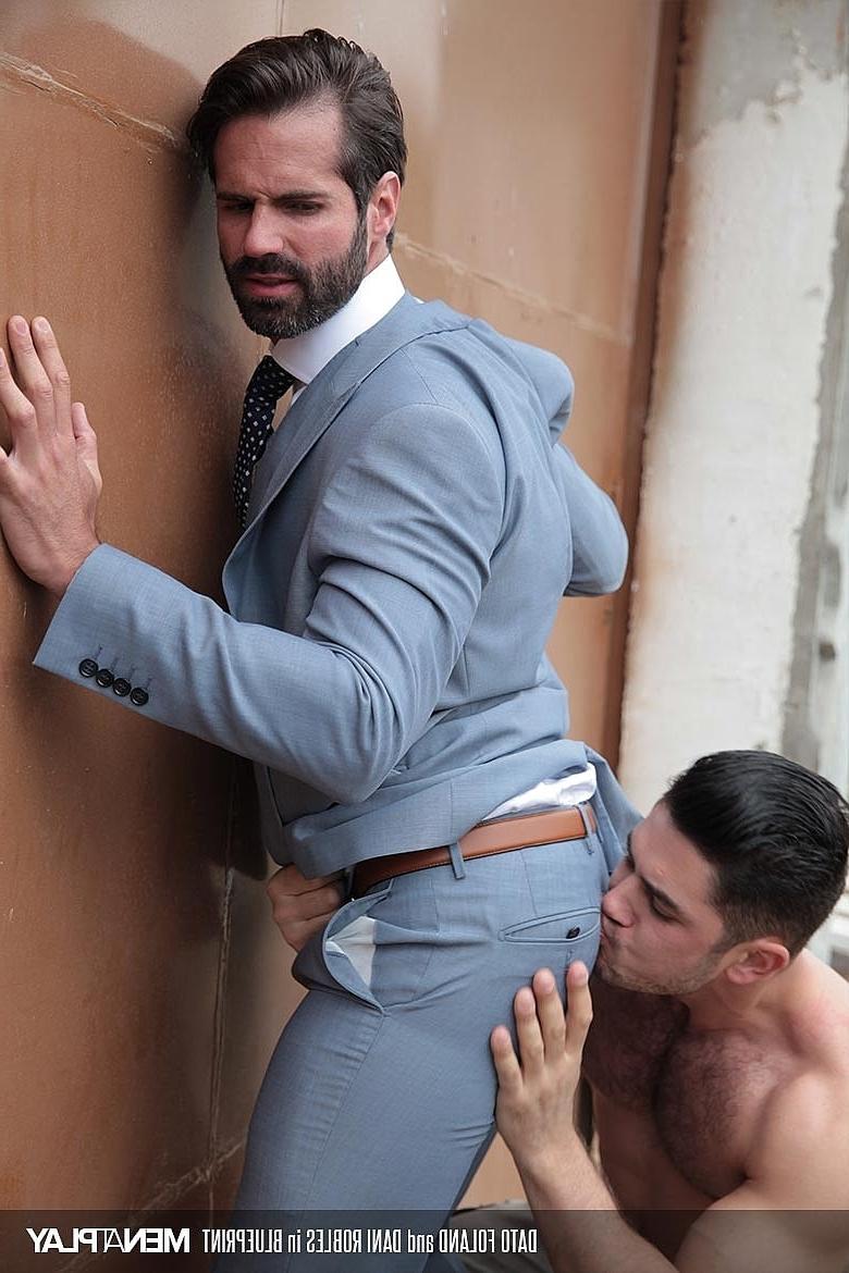 20P Gays sexys con músculos perfectos dani robles y dato foland follan al aire libre