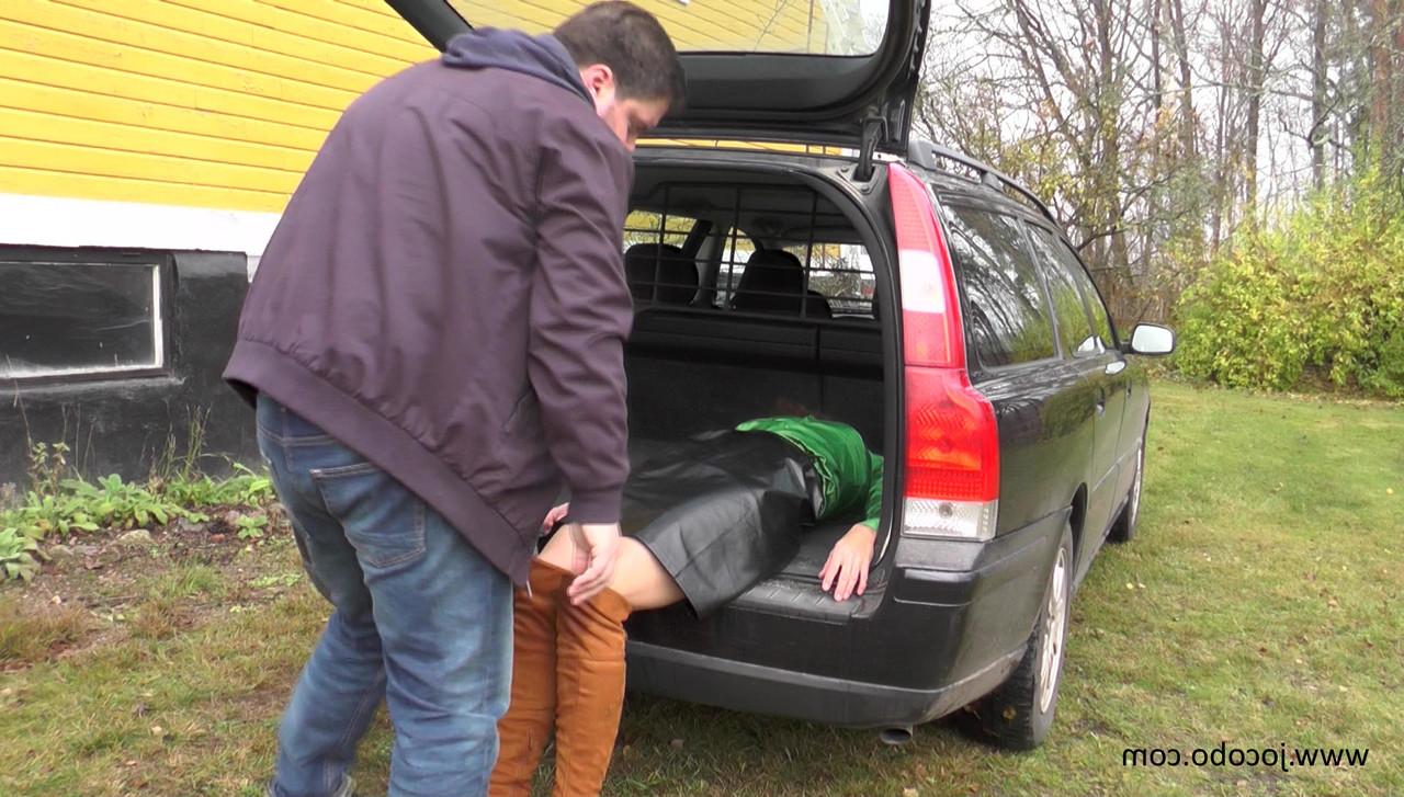 16P Brunette female is rendered unconscious before being loaded into a minivan