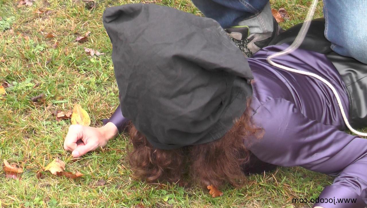 16P Brunette female is rendered unconscious before being loaded into a minivan