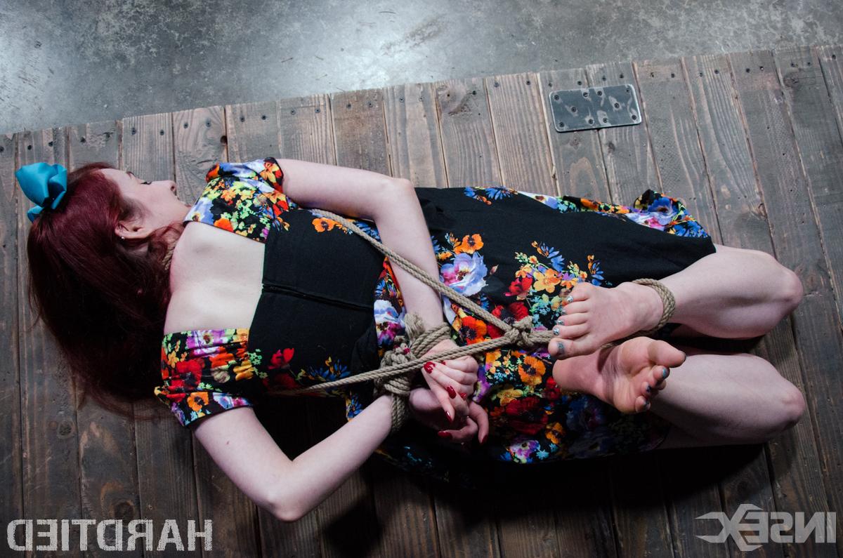 14P Nude redhead Penny Lay bottoms for dominant girl London River during BDSM play