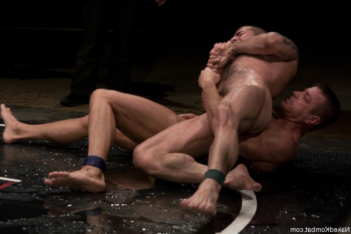 20P Kombat desnudo Tyler Saint, Nick Moretti