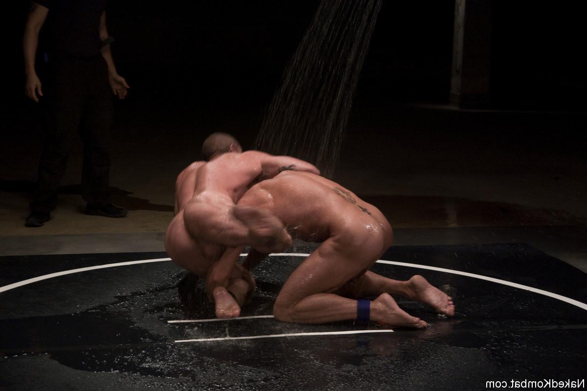 20P Kombat desnudo Tyler Saint, Nick Moretti
