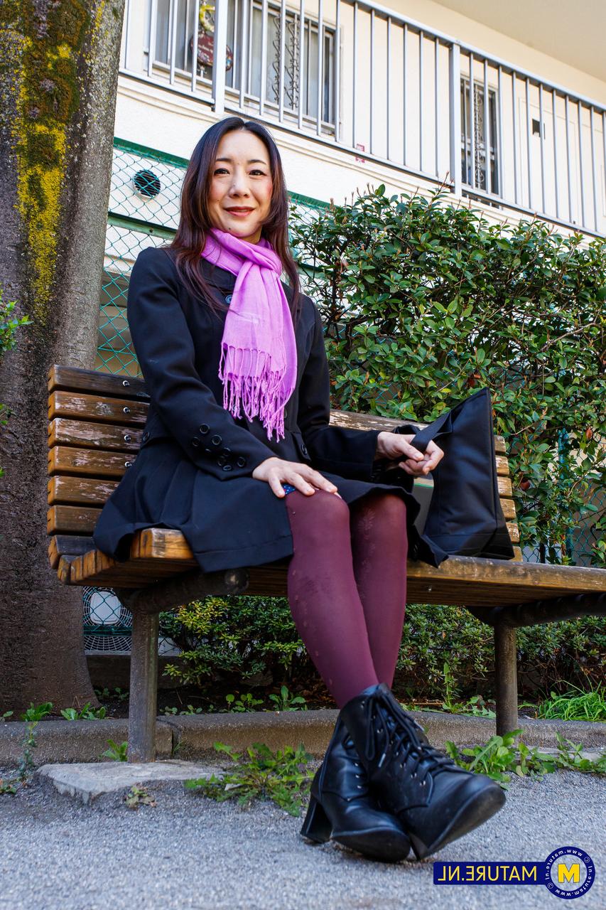 10P Japanese housewife Miho Wakabayashi cheats on her husband with a young man