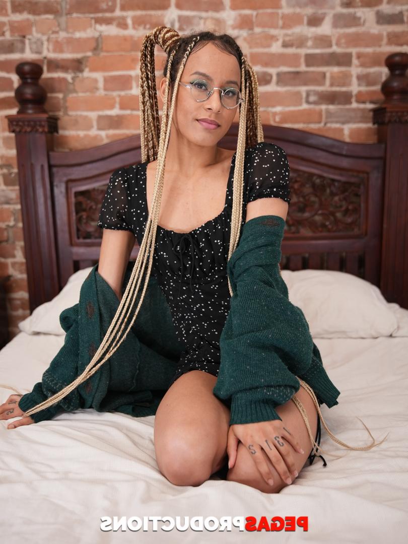 20P Geeky hottie Cherry Glazed strips and poses naked in her bedroom